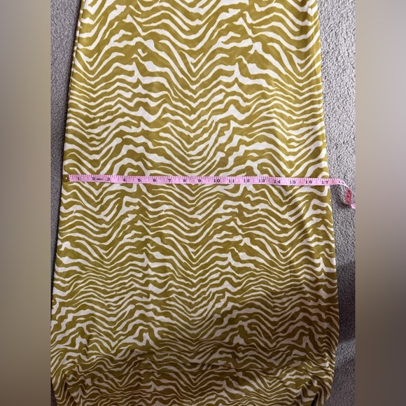 Resa Lyon Dress in Kuma - Picture 16 of 16